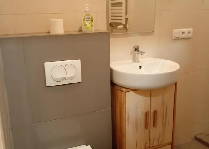 Nr 8 - Kamienica Kameralna - Senatorska 4 - Dostep Na Kod *